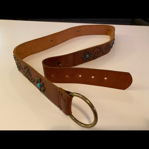 Flower studded belt